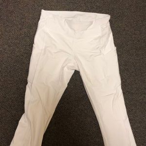 WHITE LULULEMON LEGGINGS